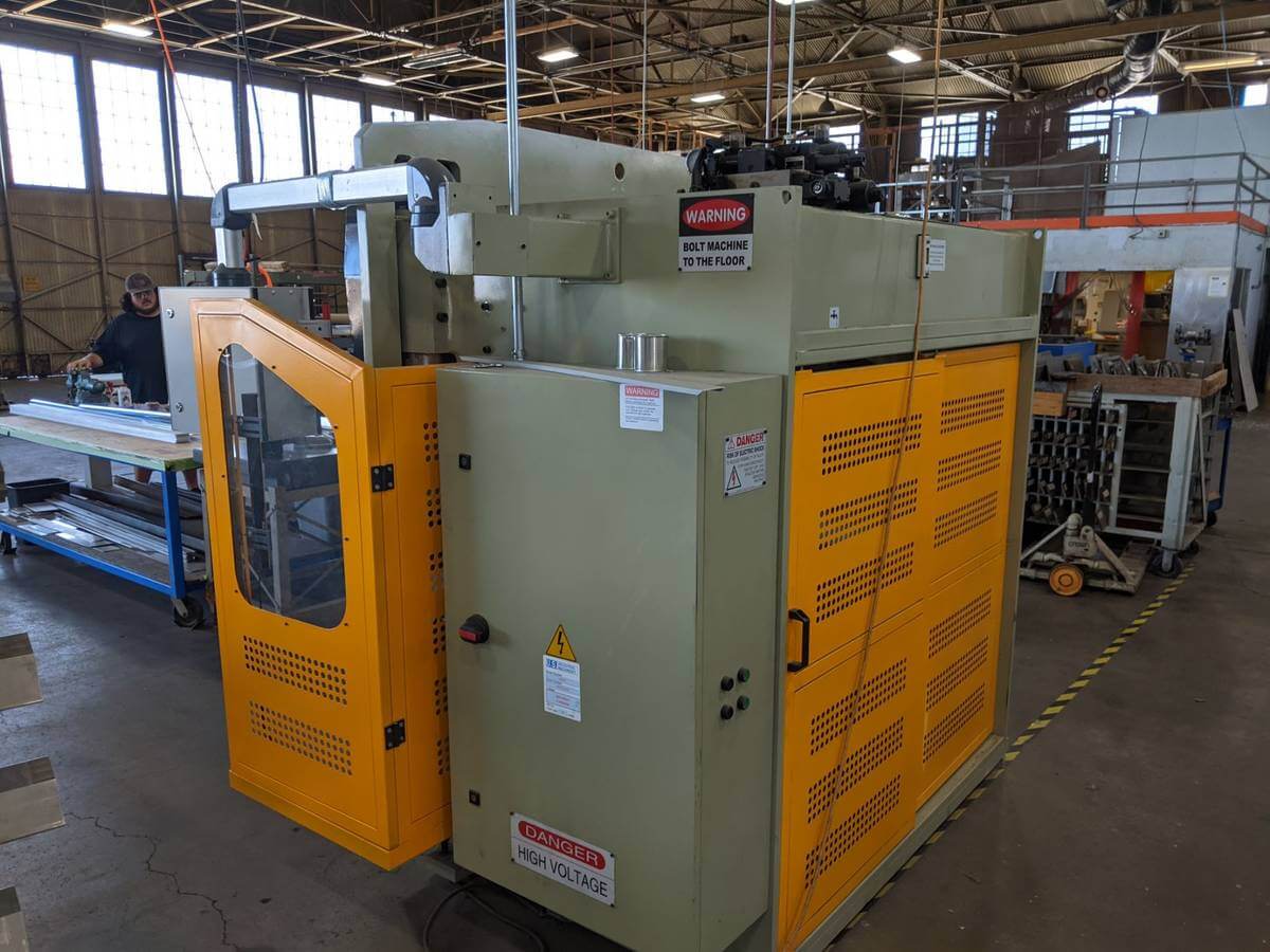 Used 44 Ton x 6' US Industrial Hydraulic CNC Press Brake, Stock 1210 - Blackstone Machinery